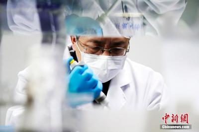 科研人員加速推動新型冠狀病毒mRNA疫苗研發